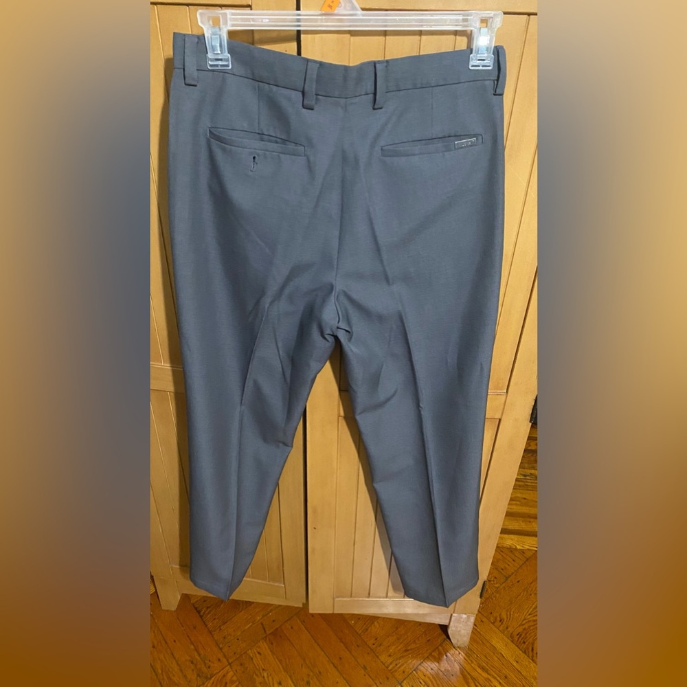 MENS Greg Norman Golf 30x30 - Picture 5 of 17